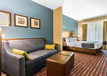Comfort Suites Fairview Heights - St. Louis hotel thumbnail 4