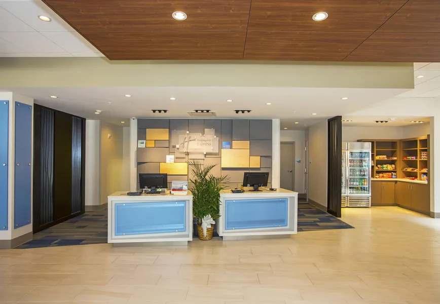 Holiday Inn Express & Suites Pittsburgh North Shore by IHG hotel detail image 2