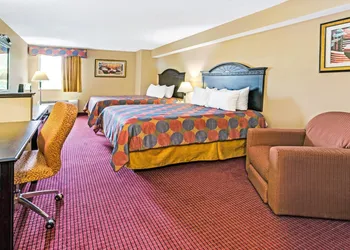Days Inn & Suites by Wyndham Jeffersonville IN hotel thumbnail 3