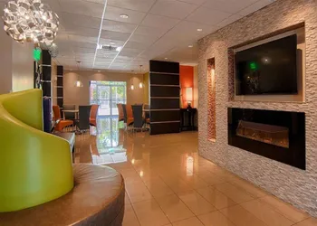 Days Inn & Suites by Wyndham Bonita Springs North Naples hotel thumbnail 2