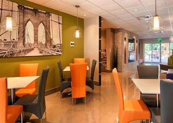Days Inn & Suites by Wyndham Bonita Springs North Naples hotel thumbnail 3