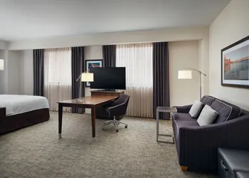 Hampton Inn & Suites Richmond - Downtown hotel thumbnail 3