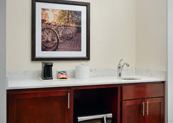 Hampton Inn & Suites Richmond - Downtown hotel thumbnail 4