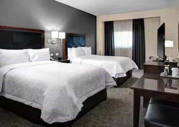 Hampton Inn & Suites Richmond - Downtown hotel thumbnail 5