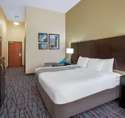 La Quinta Inn & Suites By Wyndham Houston Pasadena North hotel detail image 7