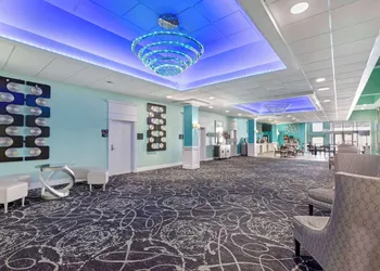 Clarion Inn Des Moines Airport hotel thumbnail 4