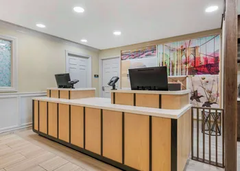Sonesta ES Suites Dulles Airport hotel thumbnail 2