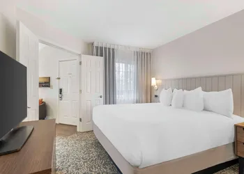 Sonesta ES Suites Dulles Airport hotel thumbnail 6
