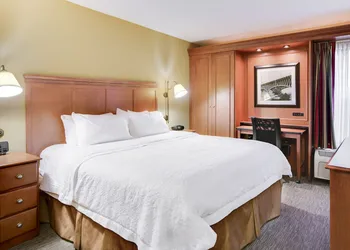 Pittsburgh Airport Inn and Suites hotel thumbnail 3