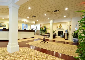 The Farmington Inn & Suites hotel thumbnail 3
