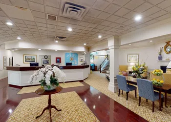 The Farmington Inn & Suites hotel thumbnail 5