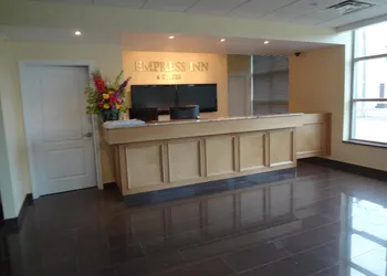 Empress Inn and Suites by The Falls hotel thumbnail 2