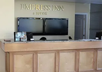 Empress Inn and Suites by The Falls hotel thumbnail 4