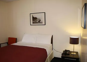 Empress Inn and Suites by The Falls hotel thumbnail 8