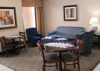 Holiday Inn Express Kansas City-Liberty by IHG hotel thumbnail 4