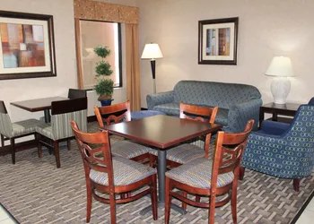 Holiday Inn Express Kansas City-Liberty by IHG hotel thumbnail 5