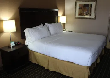 Holiday Inn Express Kansas City-Liberty by IHG hotel thumbnail 7