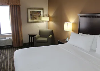 Holiday Inn Express Kansas City-Liberty by IHG hotel thumbnail 8
