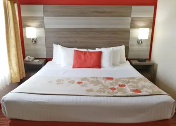 Hawthorn Suites by Wyndham Irving DFW South hotel thumbnail 8