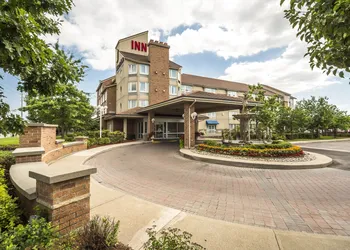 Monte Carlo Inn - Brampton Suites hotel thumbnail 7