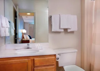 Residence Inn by Marriott Lake Oswego hotel thumbnail 6