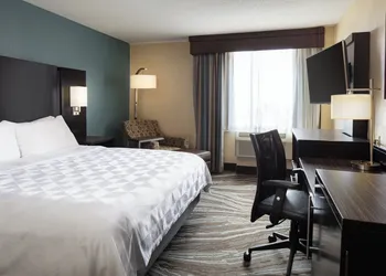 Holiday Inn Rock Island by IHG hotel thumbnail 8