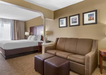 Comfort Suites Grandville - Grand Rapids SW hotel thumbnail 4