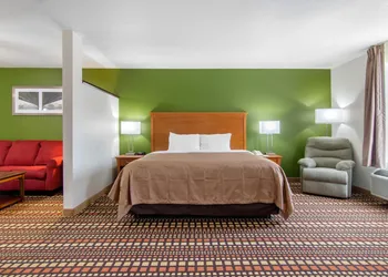 Quality Inn Kearney - Liberty hotel thumbnail 8