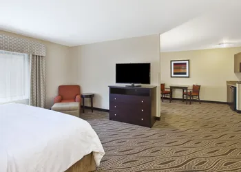 Holiday Inn Express & Suites Washington - Meadow Lands by IHG hotel thumbnail 8