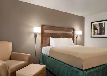 Baymont by Wyndham Buffalo hotel thumbnail 8