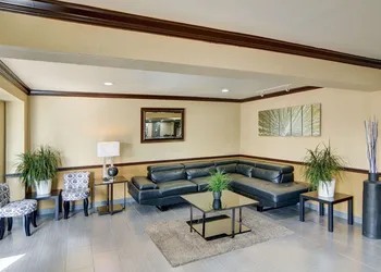 Quality Inn DFW Airport North hotel thumbnail 4