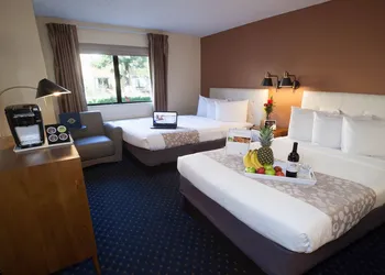 Hotel Focus SFO hotel thumbnail 4