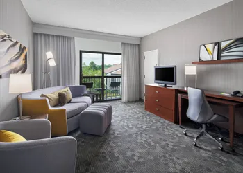 Courtyard by Marriott Pittsburgh Airport hotel thumbnail 5