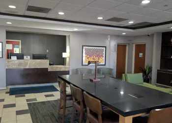 Harbor Pointe Inn PHL Airport hotel thumbnail 2