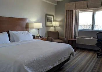 Harbor Pointe Inn PHL Airport hotel thumbnail 5