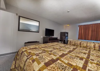 Economy Inn Auburn hotel thumbnail 8