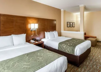 Comfort Suites Cotulla near I-35 hotel thumbnail 5