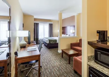 Comfort Suites Cotulla near I-35 hotel thumbnail 7