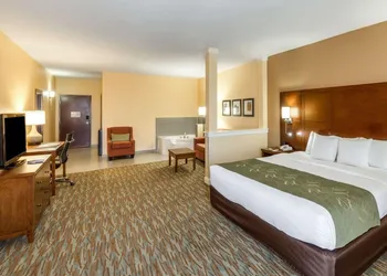 Comfort Suites Cotulla near I-35 hotel thumbnail 8