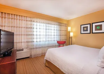 Courtyard by Marriott Hartford Manchester hotel thumbnail 5