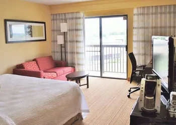 Courtyard by Marriott Hartford Manchester hotel thumbnail 6