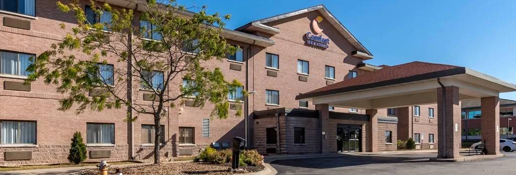 Hotel photo 1 of 36