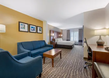 Comfort Suites Lady Lake - The Villages hotel thumbnail 3