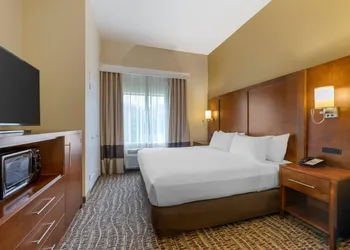 Comfort Suites Lady Lake - The Villages hotel thumbnail 8