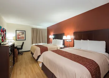 Red Roof Inn & Suites Cincinnati North - Mason hotel thumbnail 6