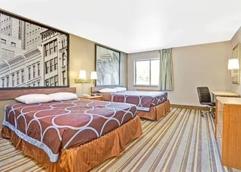 Super 8 by Wyndham Louisville Airport hotel thumbnail 6