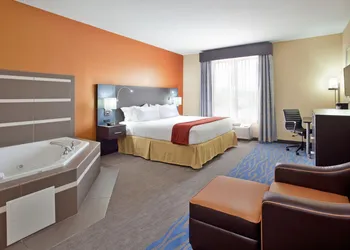 Holiday Inn Express & Suites St Louis Airport by IHG hotel thumbnail 4