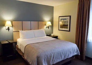 Candlewood Suites Wichita Airport by IHG hotel thumbnail 6