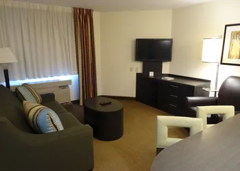 Candlewood Suites Wichita Airport by IHG hotel thumbnail 8
