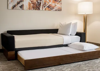 SpringHill Suites by Marriott Portland Airport hotel thumbnail 5